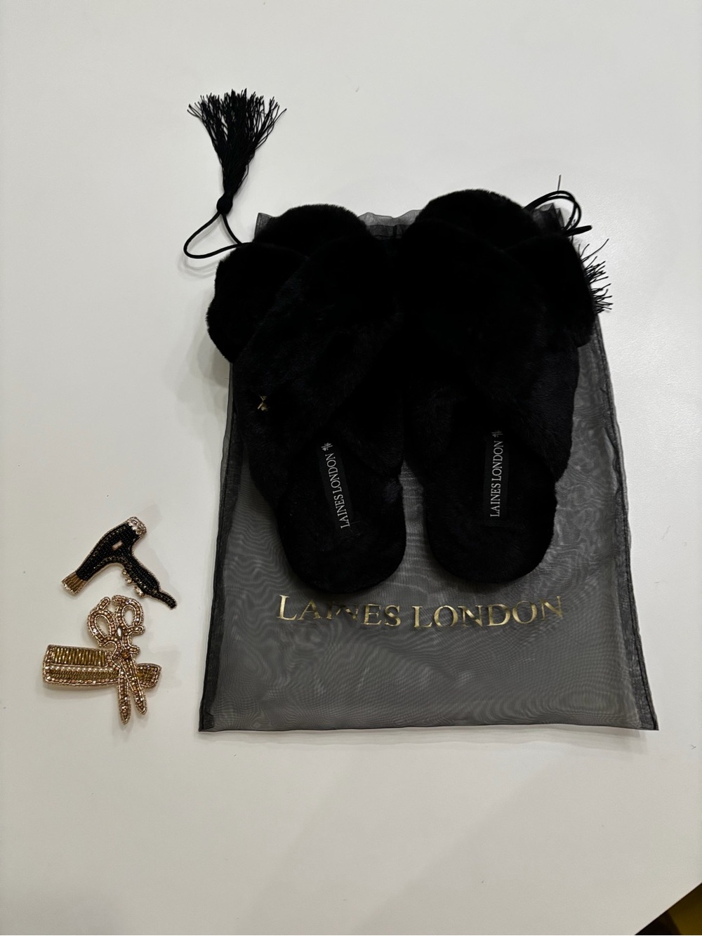 Maineโs London Women's Black Faux Fur Crossband Slippers